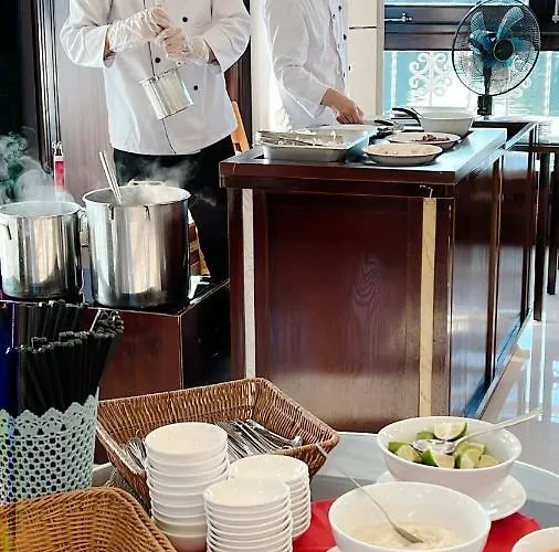 Unicharm Cruise - Hidden Route 2 Bays & Viet Village 4* Ha Long