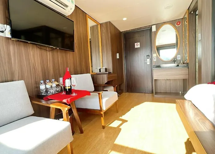 Unicharm Cruise 4*