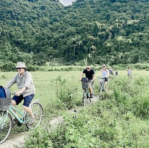 Unicharm Cruise Hạ Long