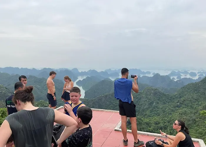  Unicharm Cruise - Hidden Route 2 Bays & Viet Village Ha Long