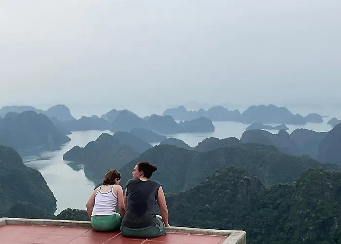 Unicharm Cruise - Hidden Route 2 Bays & Viet Village Ha Long