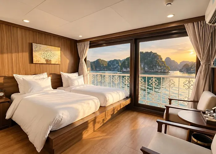 Unicharm Cruise - Hidden Route 2 Bays & Viet Village 4*
