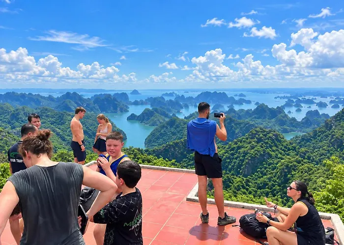 Unicharm Cruise - Hidden Route 2 Bays & Viet Village Hạ Long