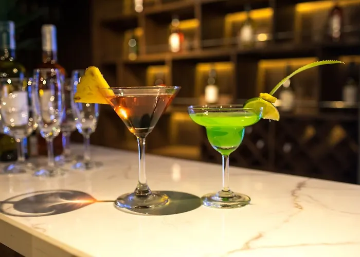 Unicharm Cruise - Hidden Route 2 Bays & Viet Village  4*